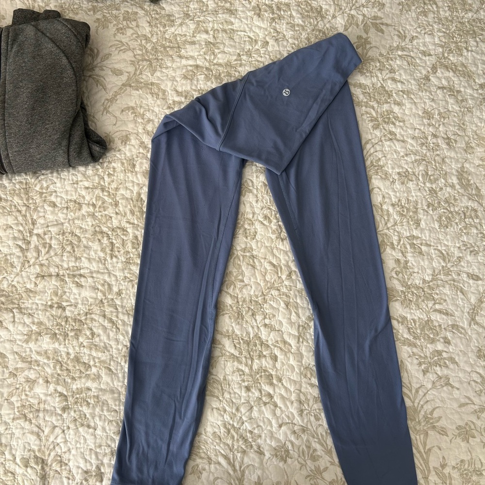 Lululemon align crop legging in Cadet Blue periwinkle size 4